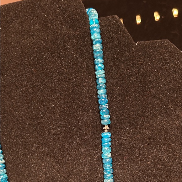 Elegant Blue Beaded Necklace - Picture 5 of 7